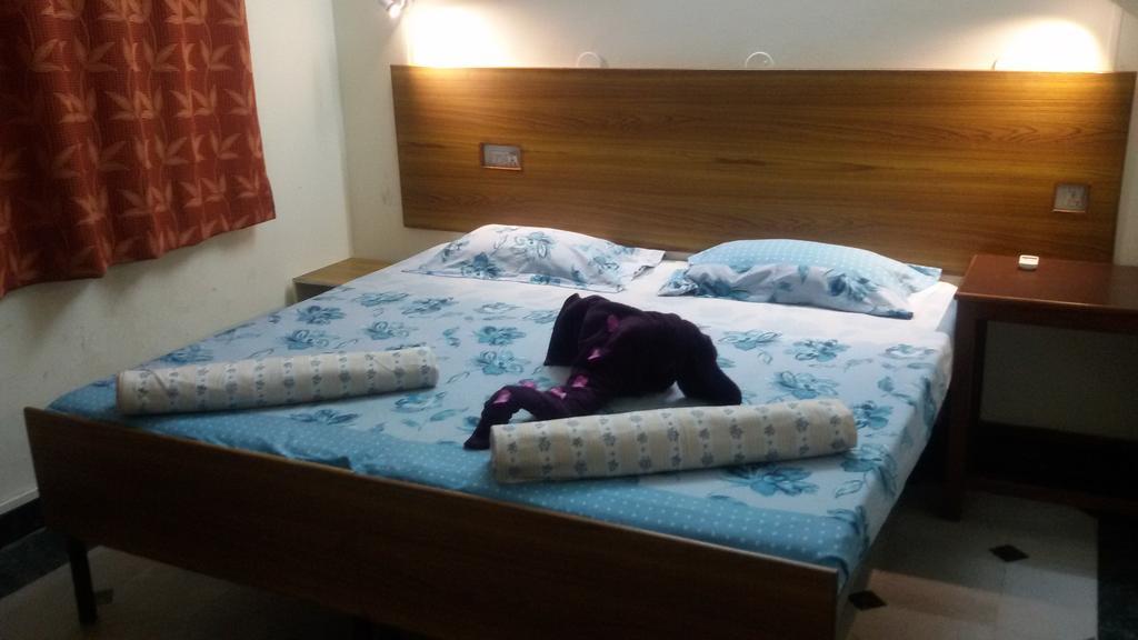 Hotel Sukhsadan Dehradun Chambre photo