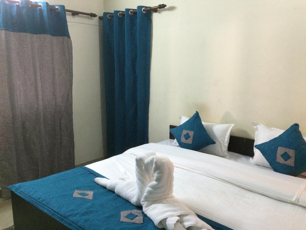 Hotel Sukhsadan Dehradun Chambre photo