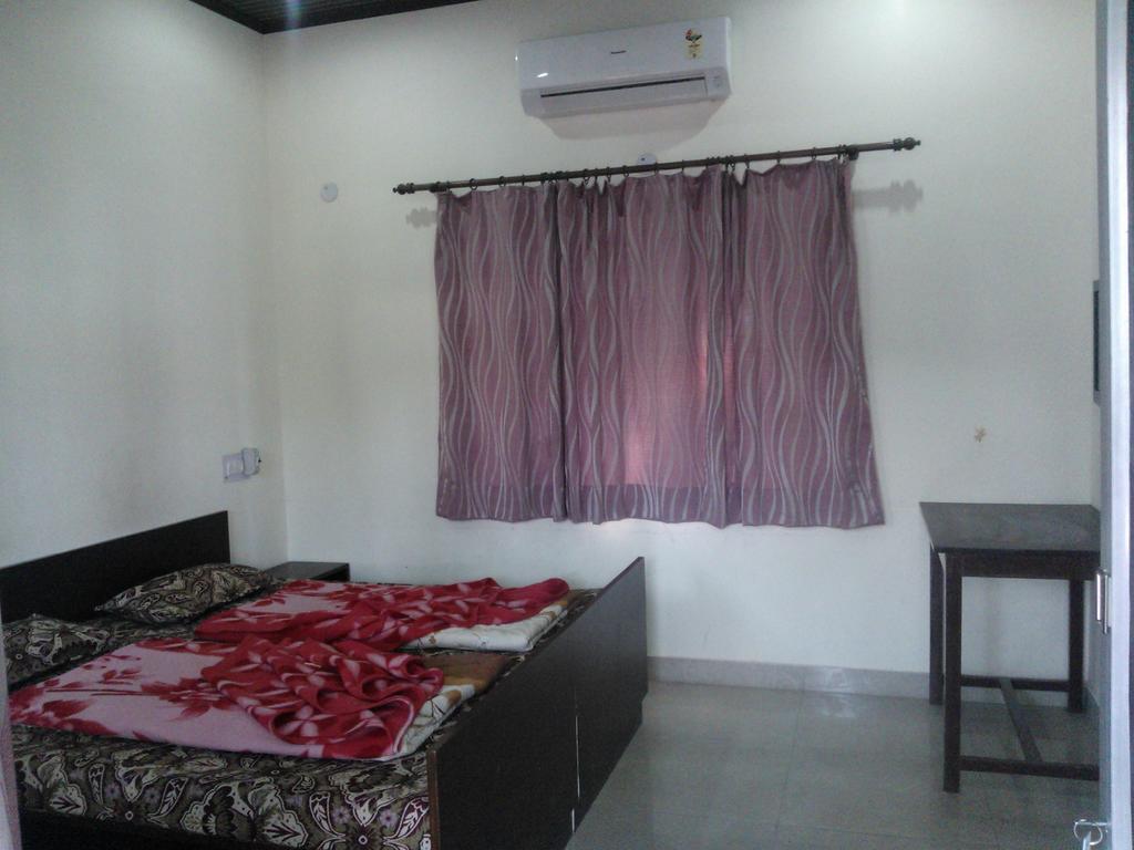 Hotel Sukhsadan Dehradun Extérieur photo